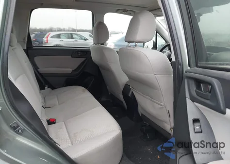 2015 Subaru Forester 2.5I Premium z USA, uszkodzony, nr VIN JF2SJADC6FH422348